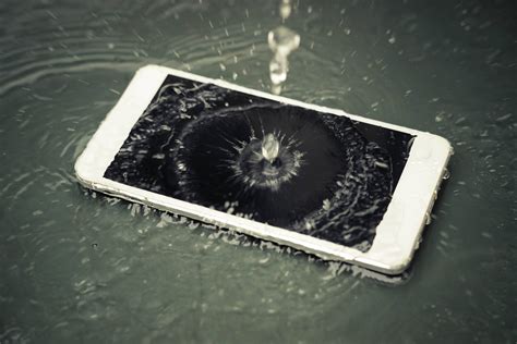 fix water damaged iphone
