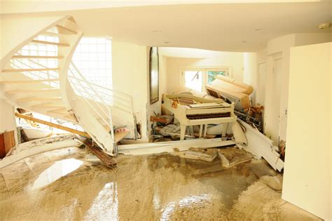 water damage contractor